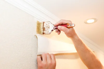 Pose de papier peint à Taugon — revêtements muraux et toiles de verre